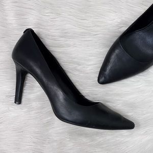 Michael Kors Black Leather Pointed Toe Pumps Dorothy Heels